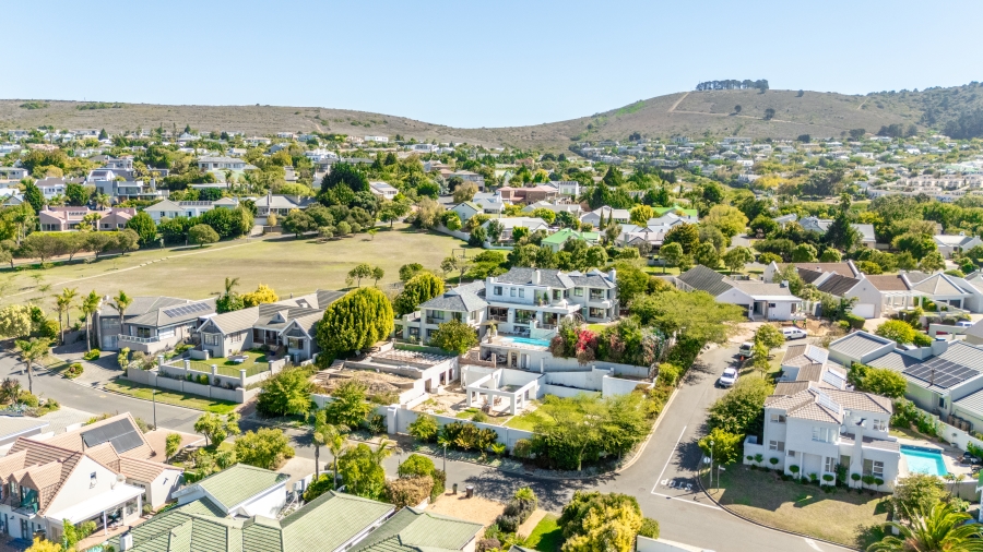 7 Bedroom Property for Sale in Welgedacht Western Cape